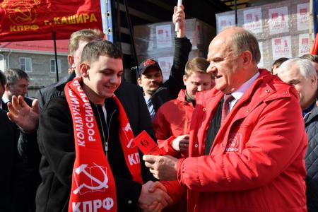 Г.А. Зюганов принял участие в отправке на Донбасс 91-го гуманитарного конвоя КПРФ