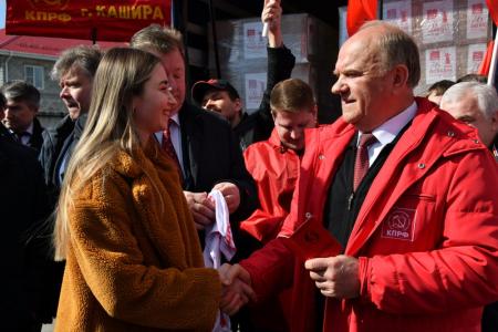 Г.А. Зюганов принял участие в отправке на Донбасс 91-го гуманитарного конвоя КПРФ