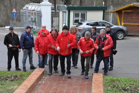 Дело Ленина в наших делах! Подмосковные коммунисты провели субботник в Горках Ленинских