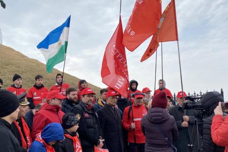 Коммунисты Башкирии дали старт уникальному марафону Уфа-Москва протяженностью 1300 км, приуроченному к XVIII съезду КПРФ
