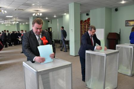 В Подмосковье открылся XVIII съезд КПРФ