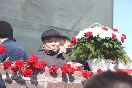 Коммунисты города Якутска и сторонники КПРФ отметили День рождения В.И. Ленина