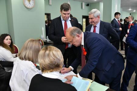В Подмосковье открылся XVIII съезд КПРФ