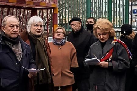 Нина Останина: Остановить наступление на Москву и москвичей