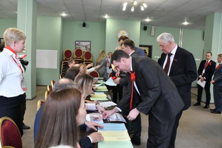 В Подмосковье открылся XVIII съезд КПРФ