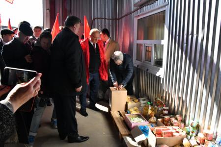 Г.А. Зюганов принял участие в отправке на Донбасс 91-го гуманитарного конвоя КПРФ