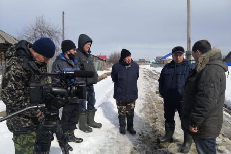 Омск: к приезду депутата-коммуниста «делают картину»