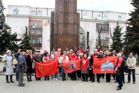 Ярославские коммунисты почтили память В. И. Ленина