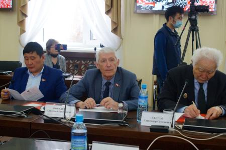 Бурятия. Депутаты-коммунисты провели научно-практическую конференцию "Великие люди истории"