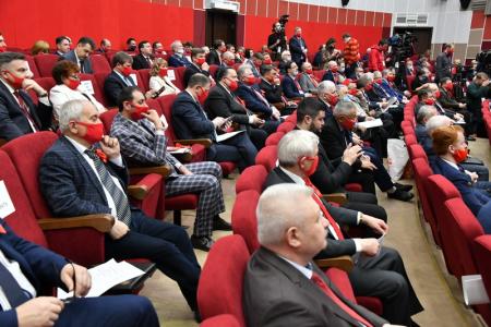 В Подмосковье открылся XVIII съезд КПРФ