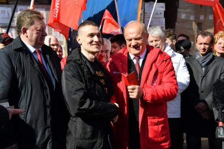 Г.А. Зюганов принял участие в отправке на Донбасс 91-го гуманитарного конвоя КПРФ