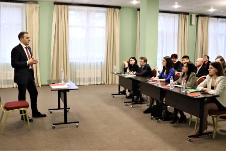 Юрий Афонин – слушателям ЦПУ: Важно, чтобы партия, идя к власти, сохраняла преемственность и идеологическое единство