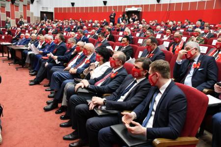 В Подмосковье открылся XVIII съезд КПРФ