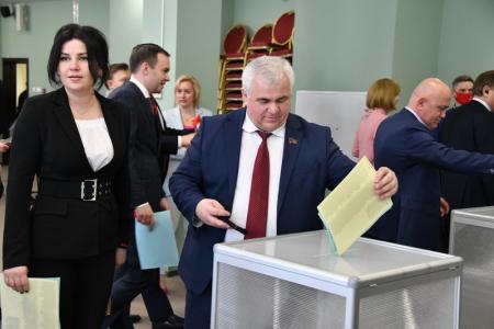 В Подмосковье открылся XVIII съезд КПРФ