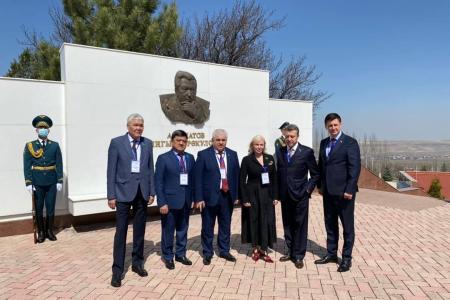 К.К. Тайсаев в качестве руководителя делегации Государственной Думы принял участие в мониторинге референдума в Республике Кыргызстан