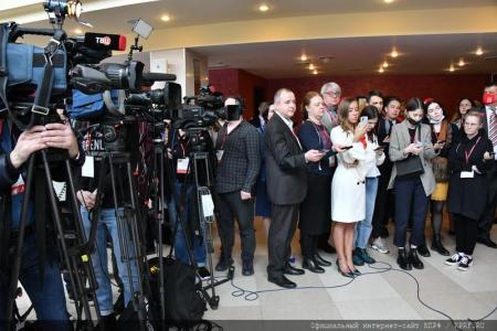 «Отвечая на вызовы времени». В перерыве XVIII съезда КПРФ состоялся пресс-подход Г.А. Зюганова