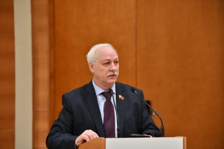 КПРФ в Госдуме провела парламентские слушания о законодательном регулировании в сфере здравоохранения