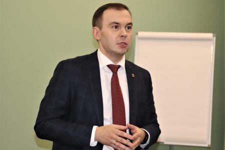 Юрий Афонин – слушателям ЦПУ: Важно, чтобы партия, идя к власти, сохраняла преемственность и идеологическое единство