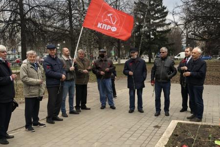 Подмосковные коммунисты отметили 151-летие В.И. Ленина возложением цветов к памятникам вождя мирового пролетариата по всему региону
