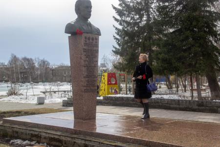 В Томске прошла акция коммунистов и комсомольцев, посвященная Дню космонавтики