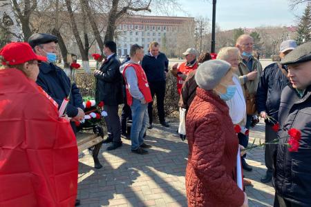 Тюменские коммунисты торжественно отметили 151-ю годовщину со дня рождения В.И. Ленина