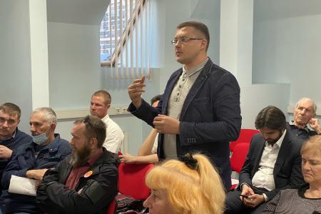 Краснодар. Коммунист-депутат Госдумы Н.И. Осадчий провел встречу с партийным активом краевого центра