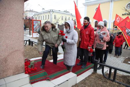 Якутские коммунисты достойно отметили день своей Республики