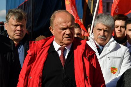 Г.А. Зюганов принял участие в отправке на Донбасс 91-го гуманитарного конвоя КПРФ