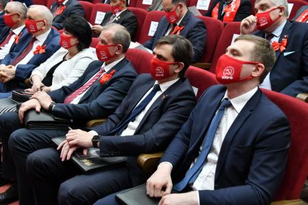 В Подмосковье открылся XVIII съезд КПРФ