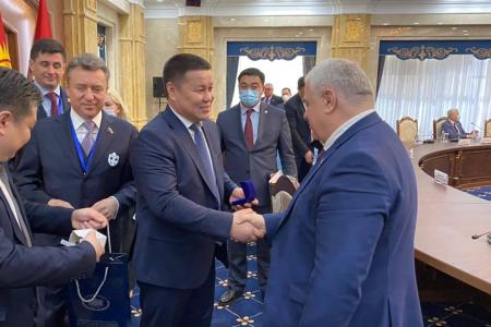 К.К. Тайсаев в качестве руководителя делегации Государственной Думы принял участие в мониторинге референдума в Республике Кыргызстан