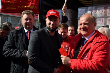 Г.А. Зюганов принял участие в отправке на Донбасс 91-го гуманитарного конвоя КПРФ