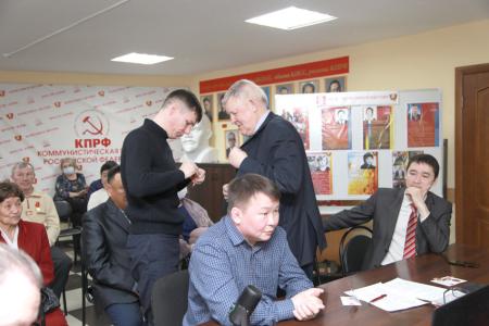 Якутия. Прошло общее собрание коммунистов республики, посвященное 100-летию регионального Комсомола
