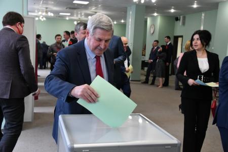 В Подмосковье открылся XVIII съезд КПРФ