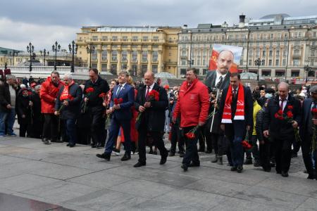 Уроки Ленина – в жизнь!