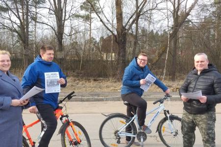 Гордость за страну: в Ленобласти прошли пикеты в честь 60-летия полета Юрия Гагарина в космос