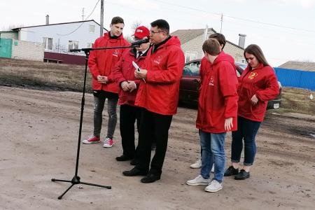 Курская область. Н.Н. Иванов выступил перед партийным активом области и принял участие в сходе граждан в селе Бродники