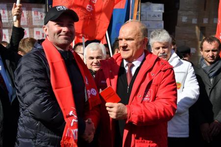 Г.А. Зюганов принял участие в отправке на Донбасс 91-го гуманитарного конвоя КПРФ