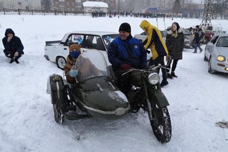 Свердловская область. Авто-соревнования под красным флагом