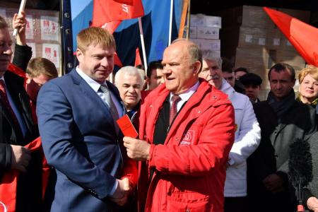 Г.А. Зюганов принял участие в отправке на Донбасс 91-го гуманитарного конвоя КПРФ