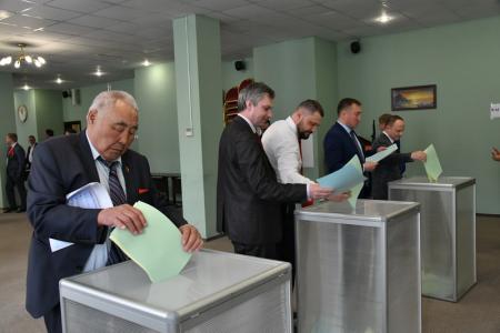 В Подмосковье открылся XVIII съезд КПРФ