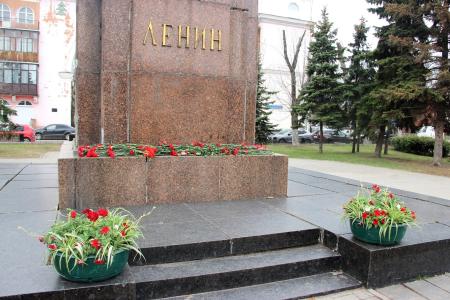 Ярославские коммунисты почтили память В. И. Ленина