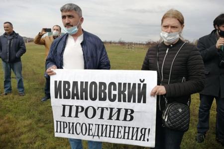 Саратовская область. Активисты КПРФ приняли участие в сходе граждан в селе Михайловка