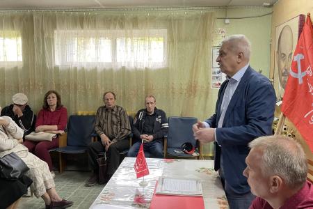 Краснодарский край. Н.И. Осадчий провел встречу с активом КПРФ в станице Ленинградской