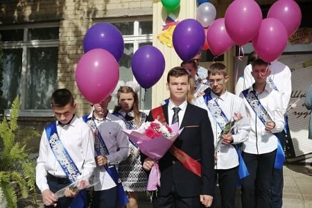 Саратовская область. Ольга Алимова: "В добрый путь, дорогие выпускники!"