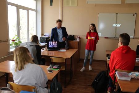 Самарские комсомольцы провели серию патриотических уроков
