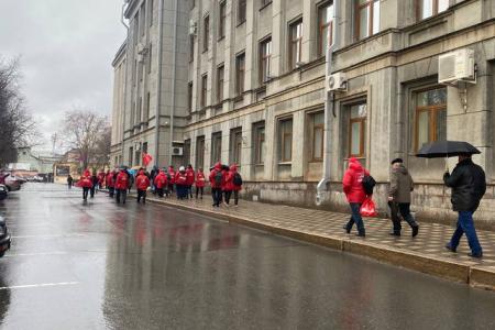 Прогулки по Кирову в честь Первого мая