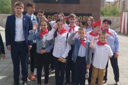 Подмосковные коммунисты: МК КПРФ принял в пионеры сотни новых мальчишек и девчонок