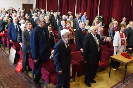 Съезд детей войны обратился к российскому народу с призывом голосовать за КПРФ