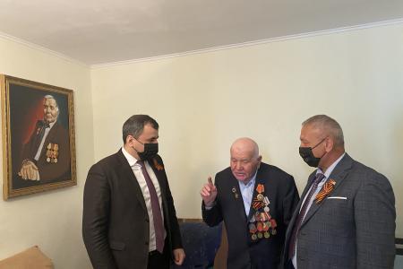 Депутат Госдумы Анатолий Бифов поздравил ветеранов Великой Отечественной войны