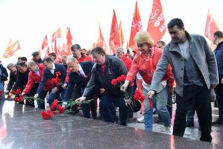 Г.А. Зюганов: Солидарность трудящихся сильнее всех танков, полицейских, сыщиков и предателей в мире!